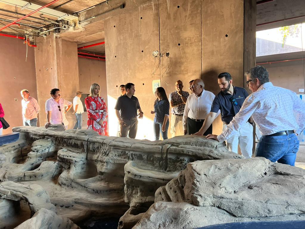 $!Ejecutivos de la naviera Royal Caribbean International visitan el nuevo Acuario de Mazatlán