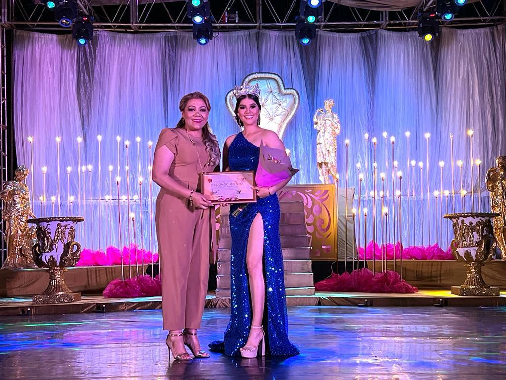 $!Coronan a Cristina I como reina de los juegos florales de la Feria de la Primavera 2022