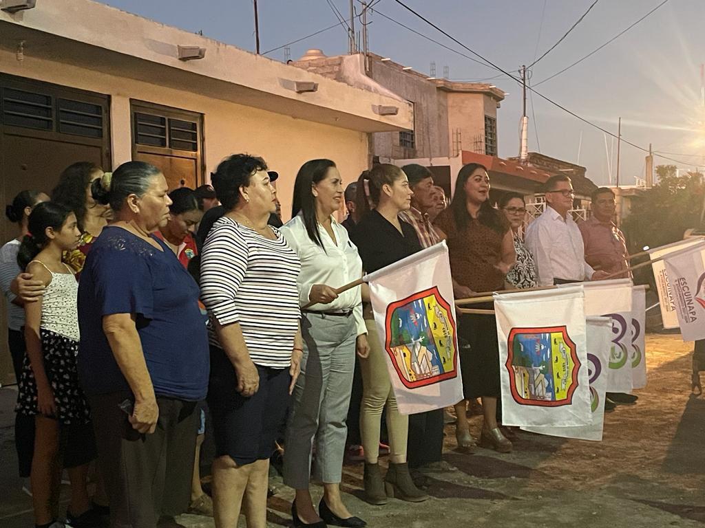 $!Inician trabajos de pavimentación en colonia Emiliano Zapata, en Escuinapa