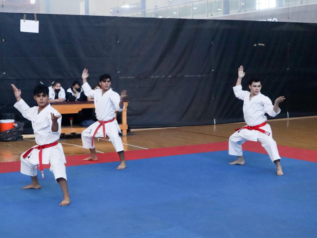 $!Mazatlán y Culiacán dominan el karate en el Estatal de los Juegos Conade