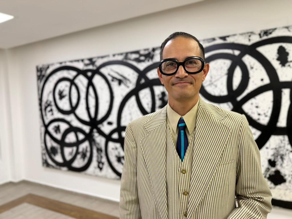 $!Krismell compartió que su lenguaje artístico parte del minimalismo, con influencias de la abstracción y el arte perceptivo.