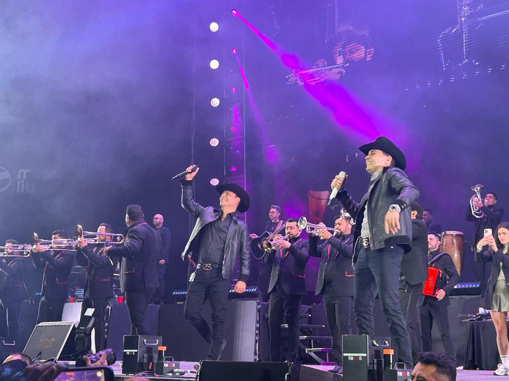 $!Los 2 de la S acompañan a la agrupación mazatleca.