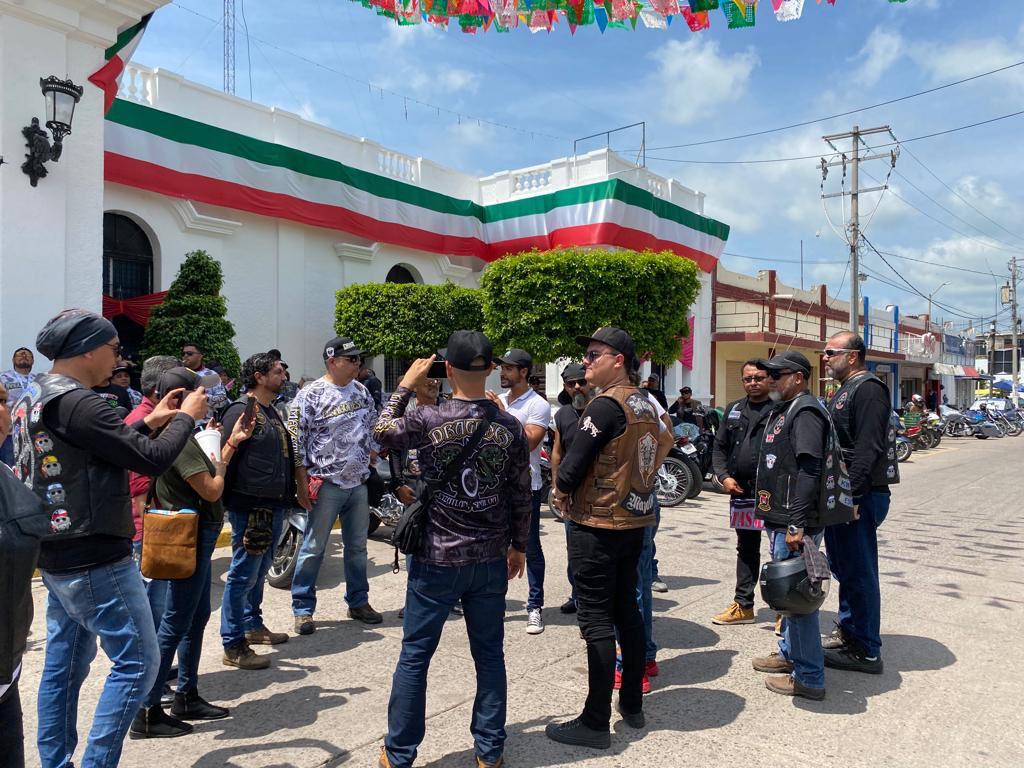 $!Motociclistas del sur de Sinaloa exhortan a conducir de manera responsable