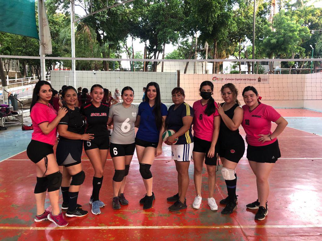 $!Imponen sus remates en Torneo de Voleibol Femenil Culiacán Ciudad Capital