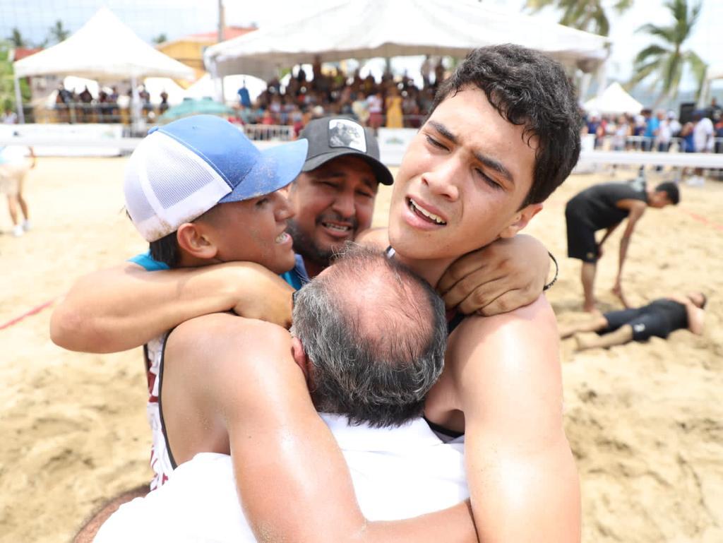$!Sinaloa se impone con 3 oros en voleibol de playa