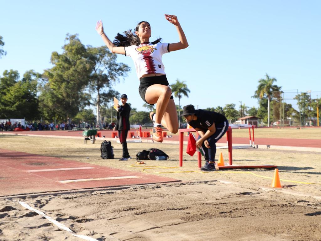 $!Ahome obtiene 22 primeros lugares en atletismo en Zonal de los Juegos Conade