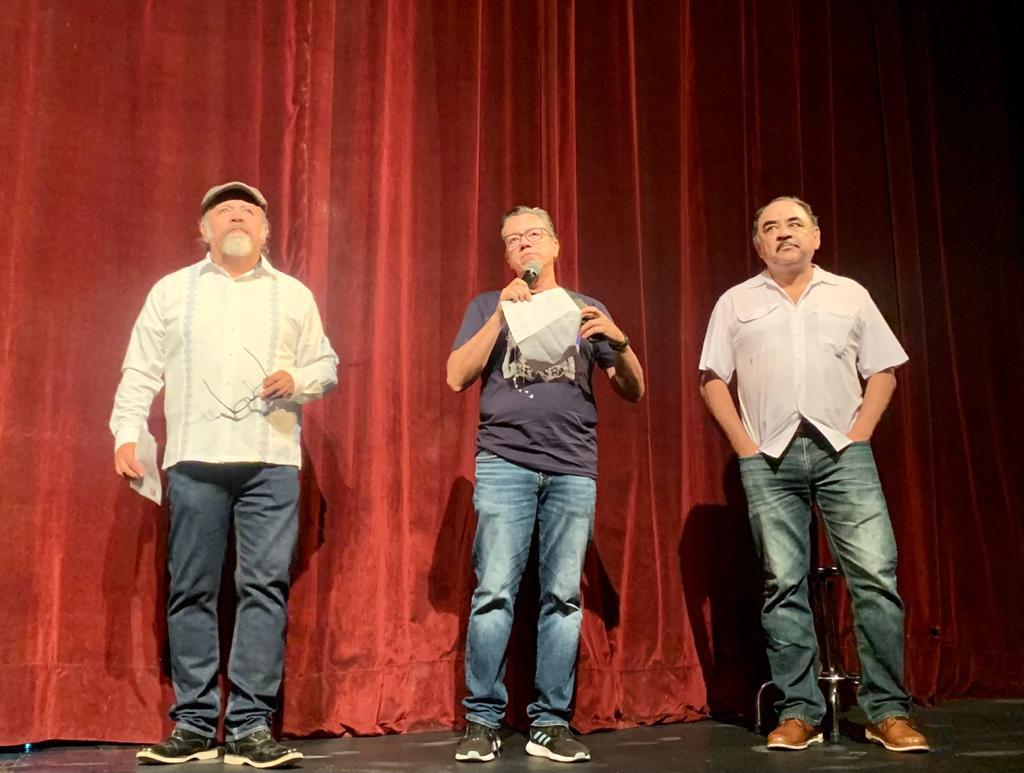 $!Directivos del Isic dan por inaugurado el Festival del Monólogo ‘Teatro a una sola voz’, en Culiacán.