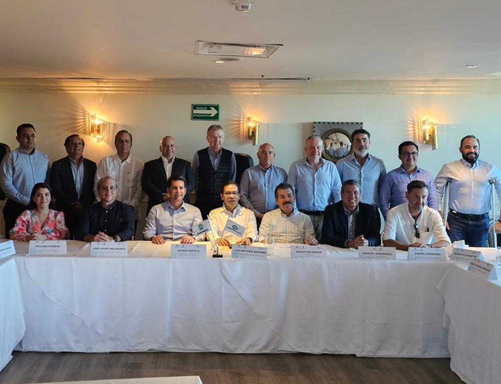 $!En Sinaloa se trabaja para que a los negocios les vaya bien: Javier Gaxiola