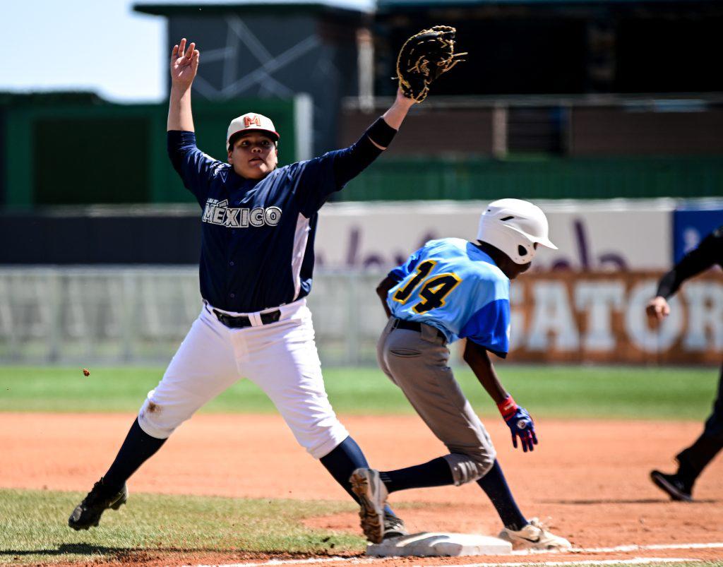 $!Con walk off México logra su primera victoria en la Serie del Caribe Kids