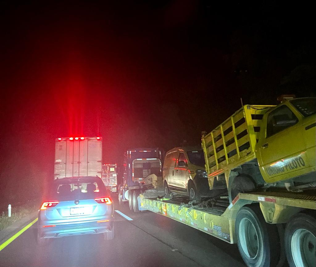 $!Accidente carretero bloquea tramo de la autopista Mazatlán-Culiacán