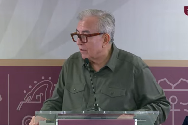 Después de 3 semanas de crisis de seguridad, insiste Gobernador sobre clases presenciales