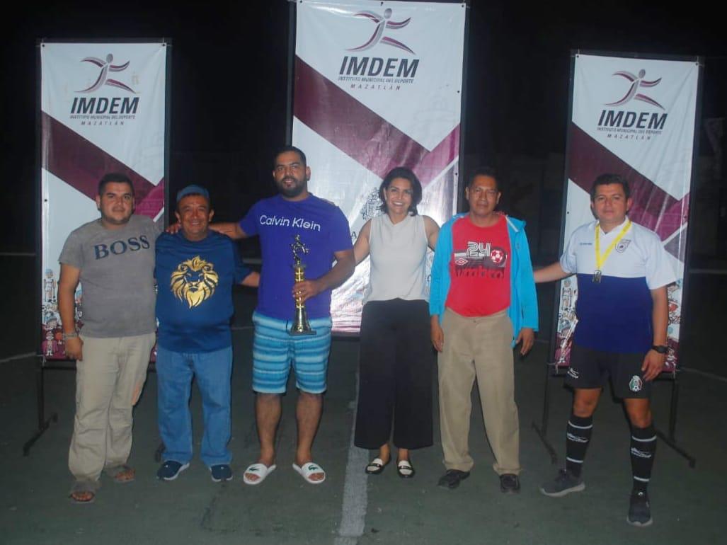 $!Taquería Jaciel es el nuevo campeón del Torneo de Futbol 7 Casa Hogar