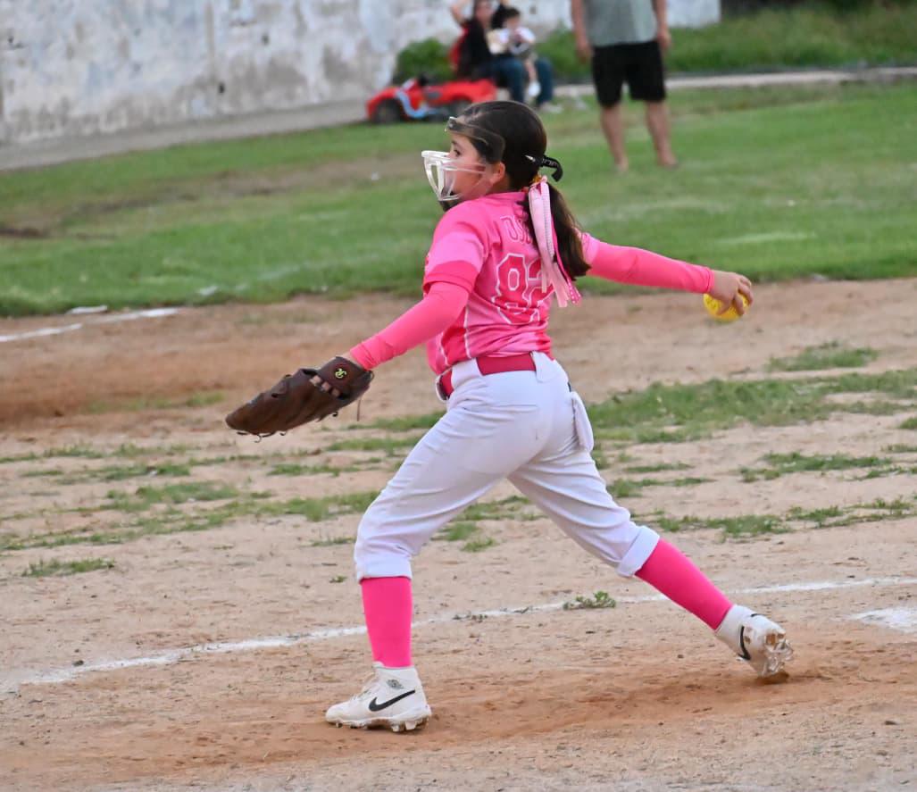 $!Muestran poder ofensivo en el arranque de la Liga Imdem de Softbol