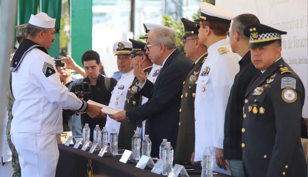 $!Celebran en Mazatlán el 111 aniversario de la gesta heróica de la defensa del Puerto de Veracruz