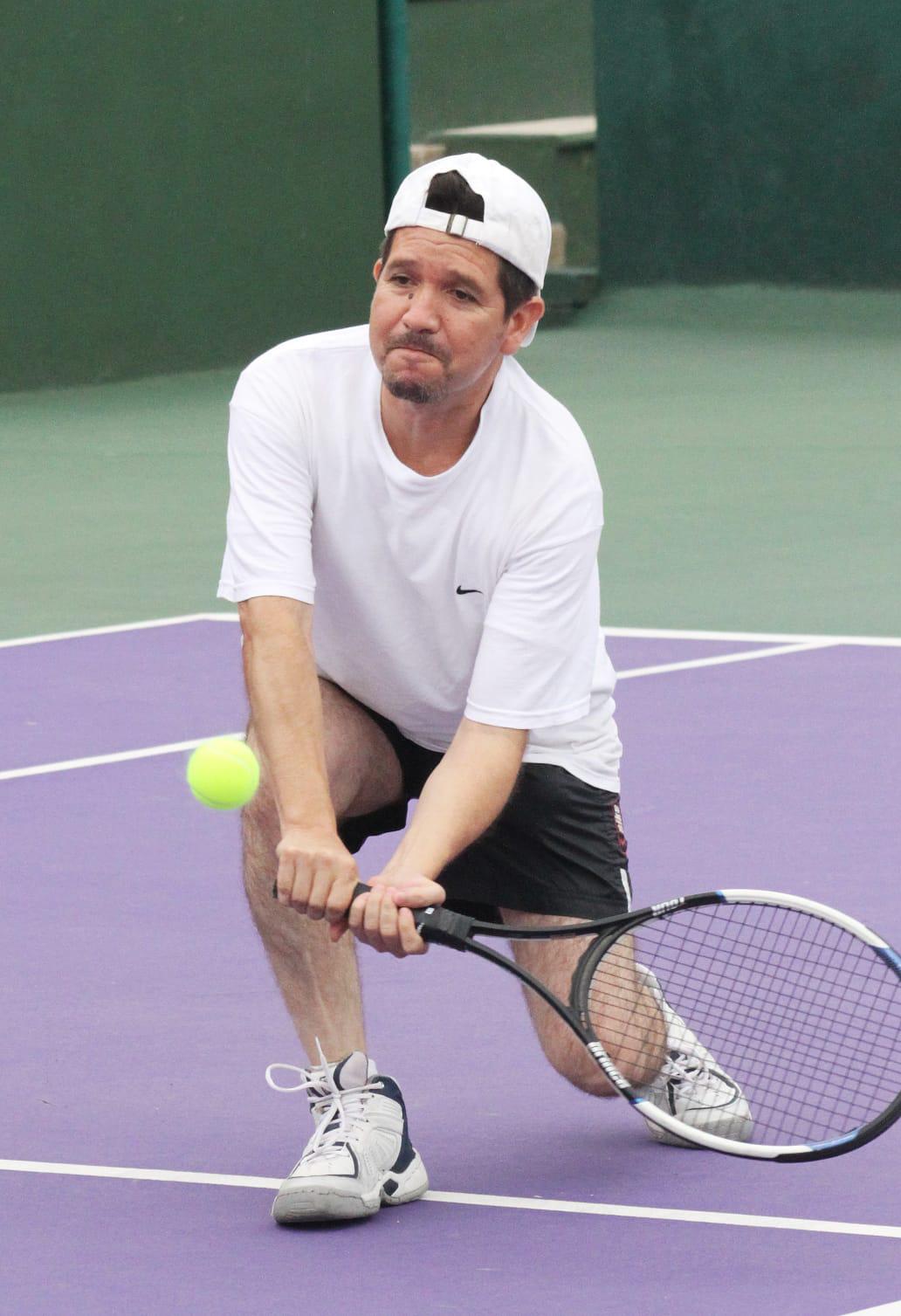 $!Arranca Fernando Huerta con victoria en la Copa Amstel de tenis