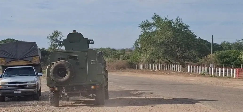 $!Mantienen despliegue militar rumbo a El Verde, Concordia, en busca de mineros privados de la libertad