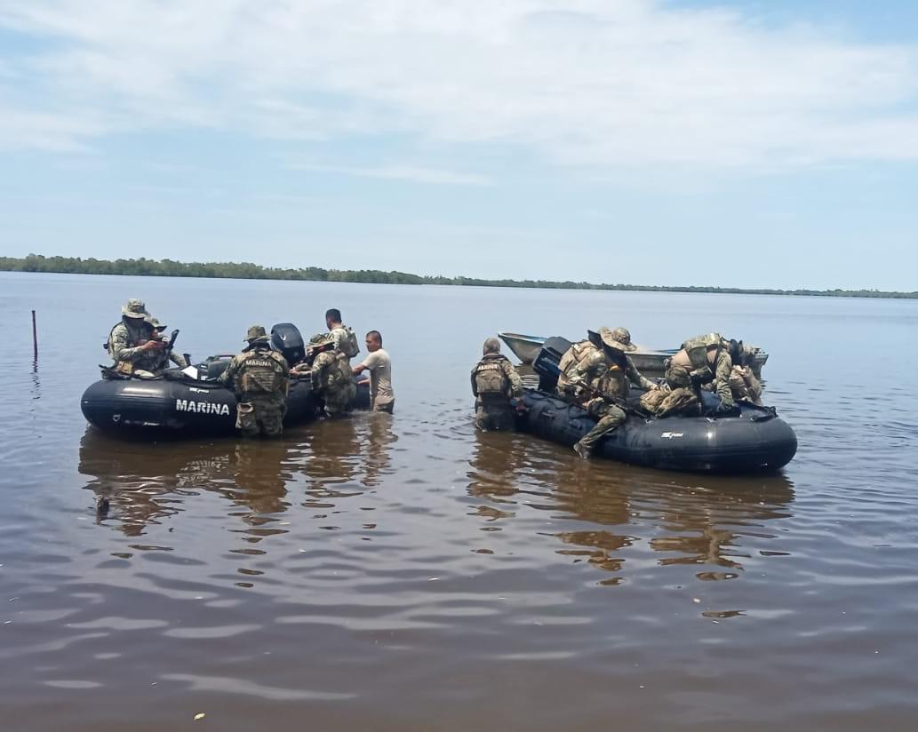 $!Marina asegura casi 8 mil cartuchos y tres antenas clandestinas en Escuinapa y Mazatlán