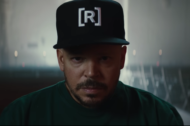 Tras sus tiraderas, Residente anuncia nuevo tema