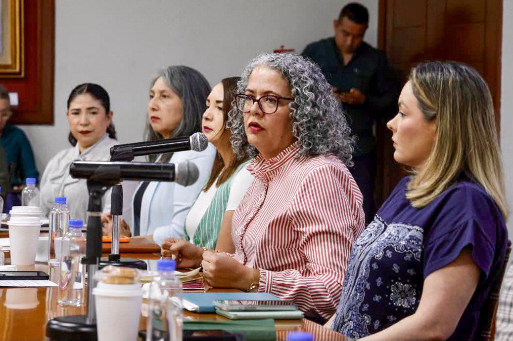 $!Gobernadora de Sinaloa se reúne con familias buscadoras tras rechazo de colectivos