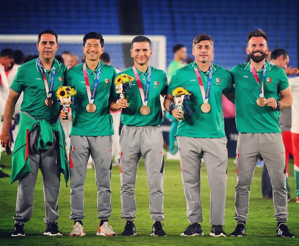 $!Sinaloenses y México reciben su medalla de bronce del futbol varonil en Tokio 2020