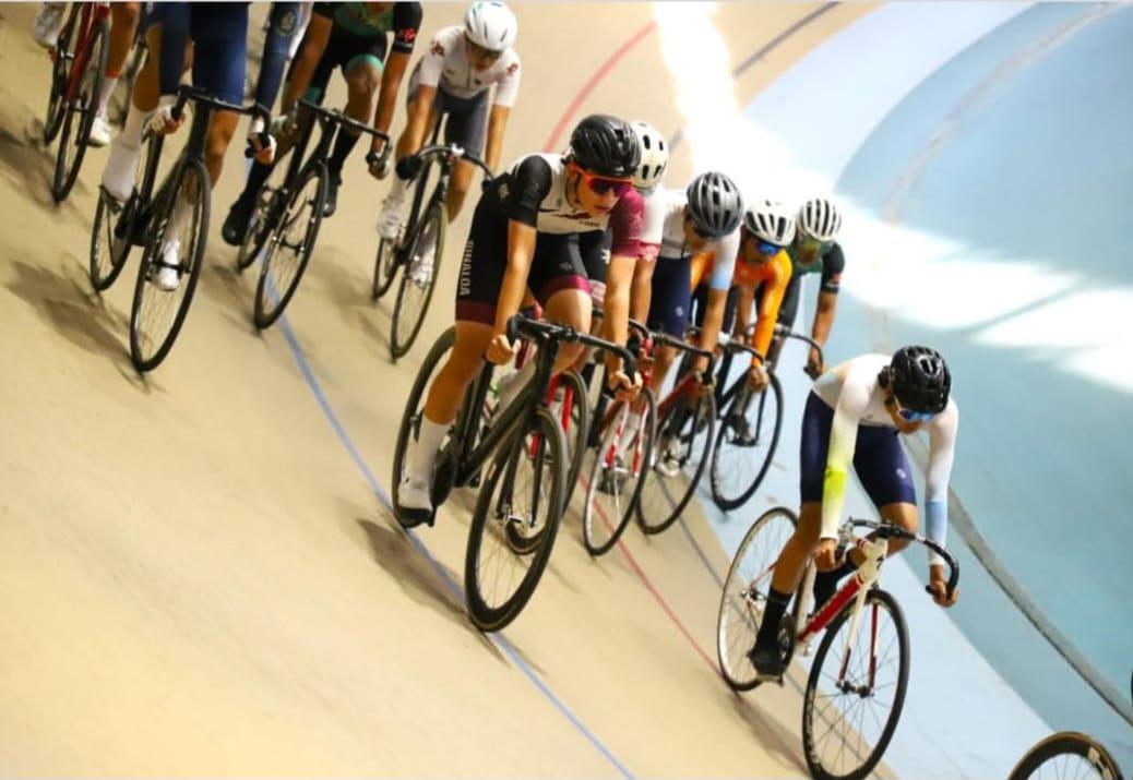 $!Culmina mazatleco, Mateo García, en primer lugar de la eliminación del ciclismo de pista