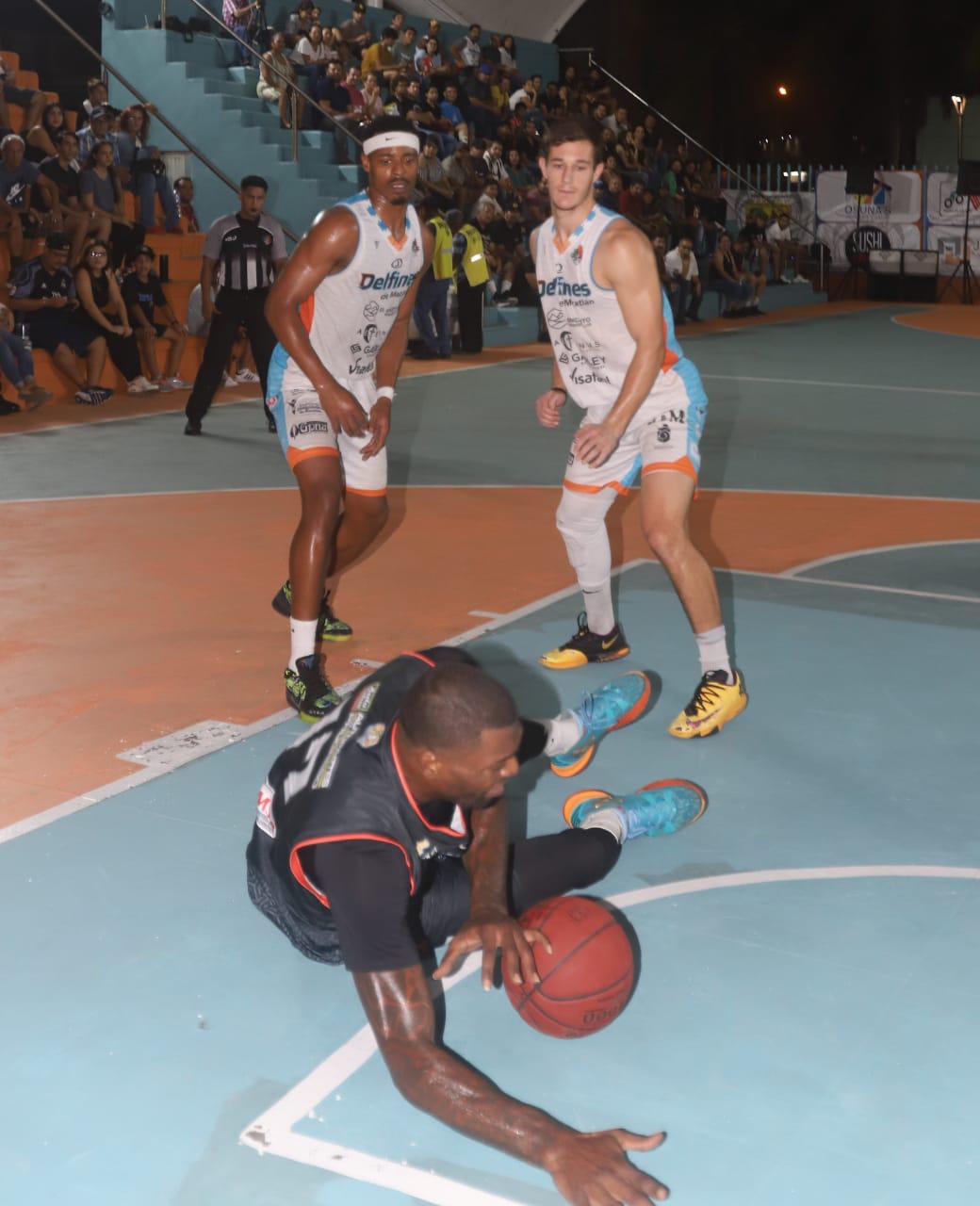 $!Delfines de Mazatlán regresa a la senda triunfal en el Cibapac