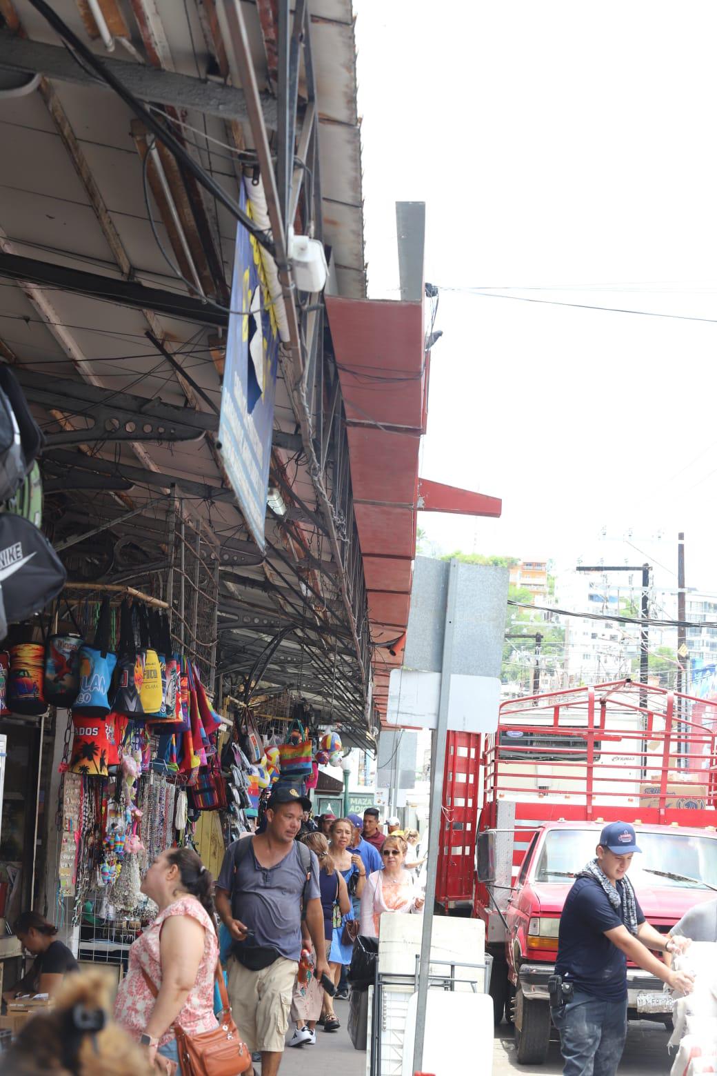$!Avanzan trabajos de renovación en el Mercado Pino Suárez, en Mazatlán