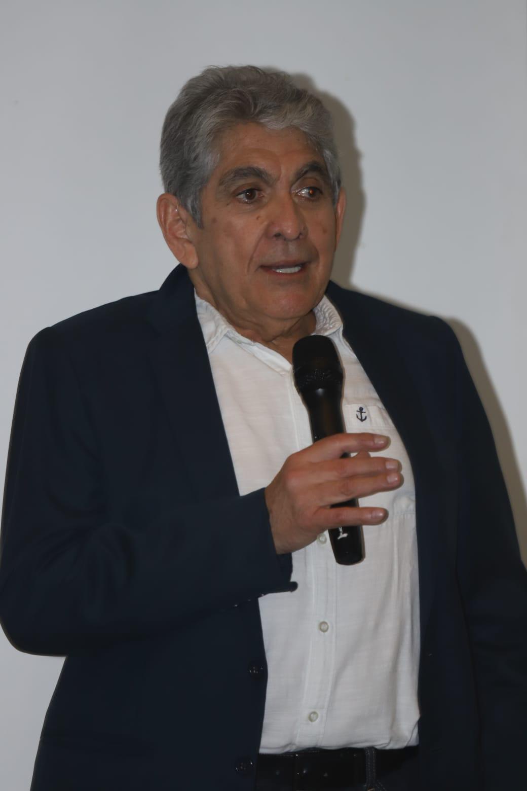 $!El doctor José de Jesús Valencia Rodríguez comparte su experiencia sobre cómo vivir una vejez con plenitud.