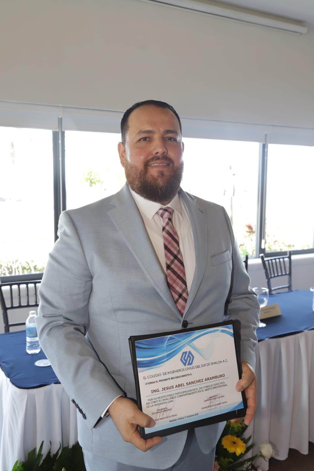 $!Es Jesús Abel Sánchez Arámburo nuevo líder del Colegio de Ingenieros Civiles del Sur de Sinaloa
