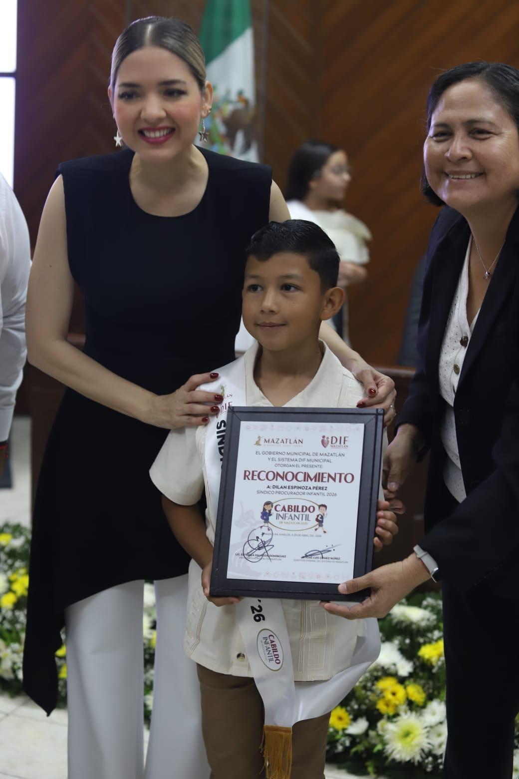 $!Divany Yissel llama a construir un mejor futuro para los niños en Mazatlán