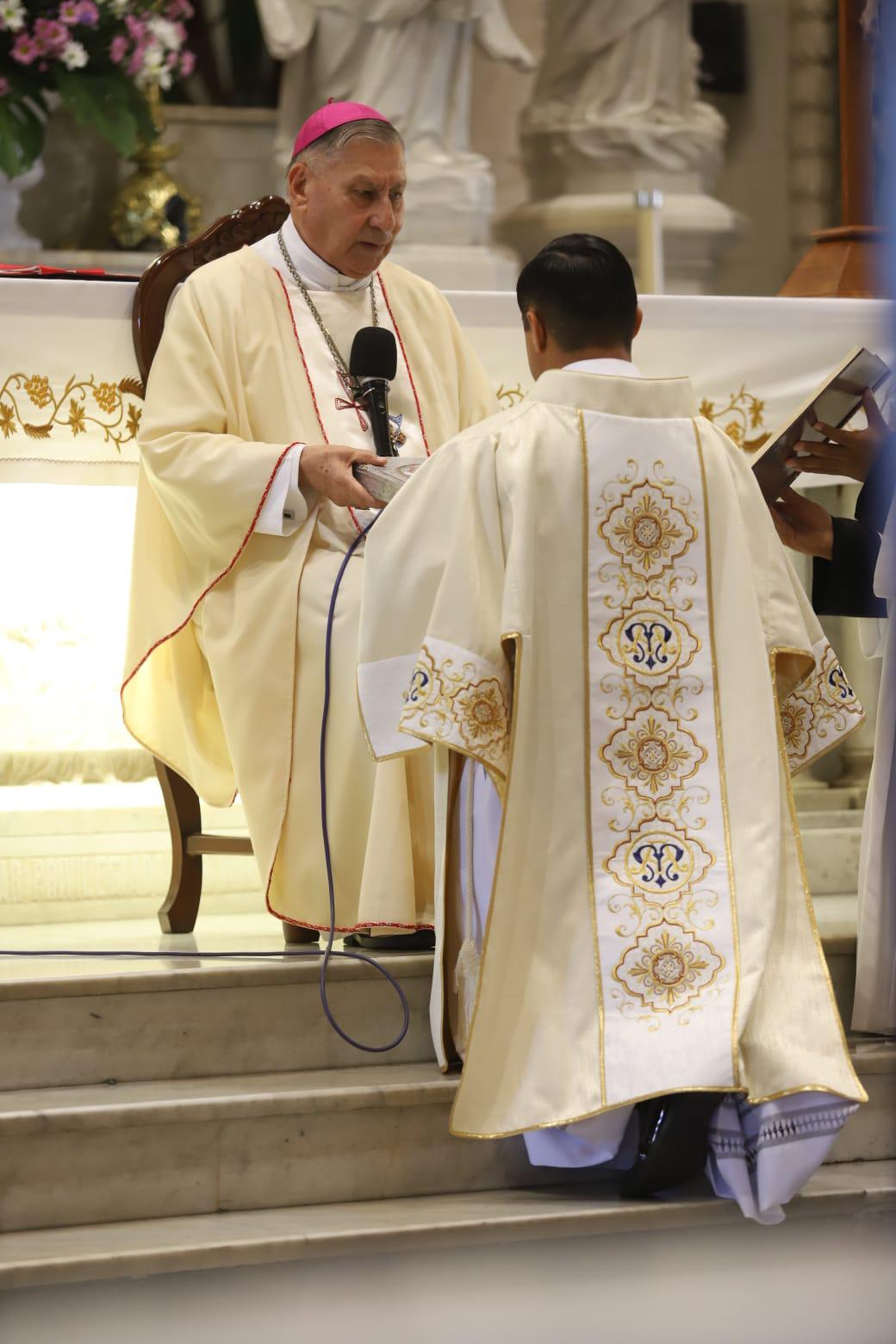 $!Da la bienvenida la Diócesis de Mazatlán a Luis Gonzalo Viera como nuevo diácono