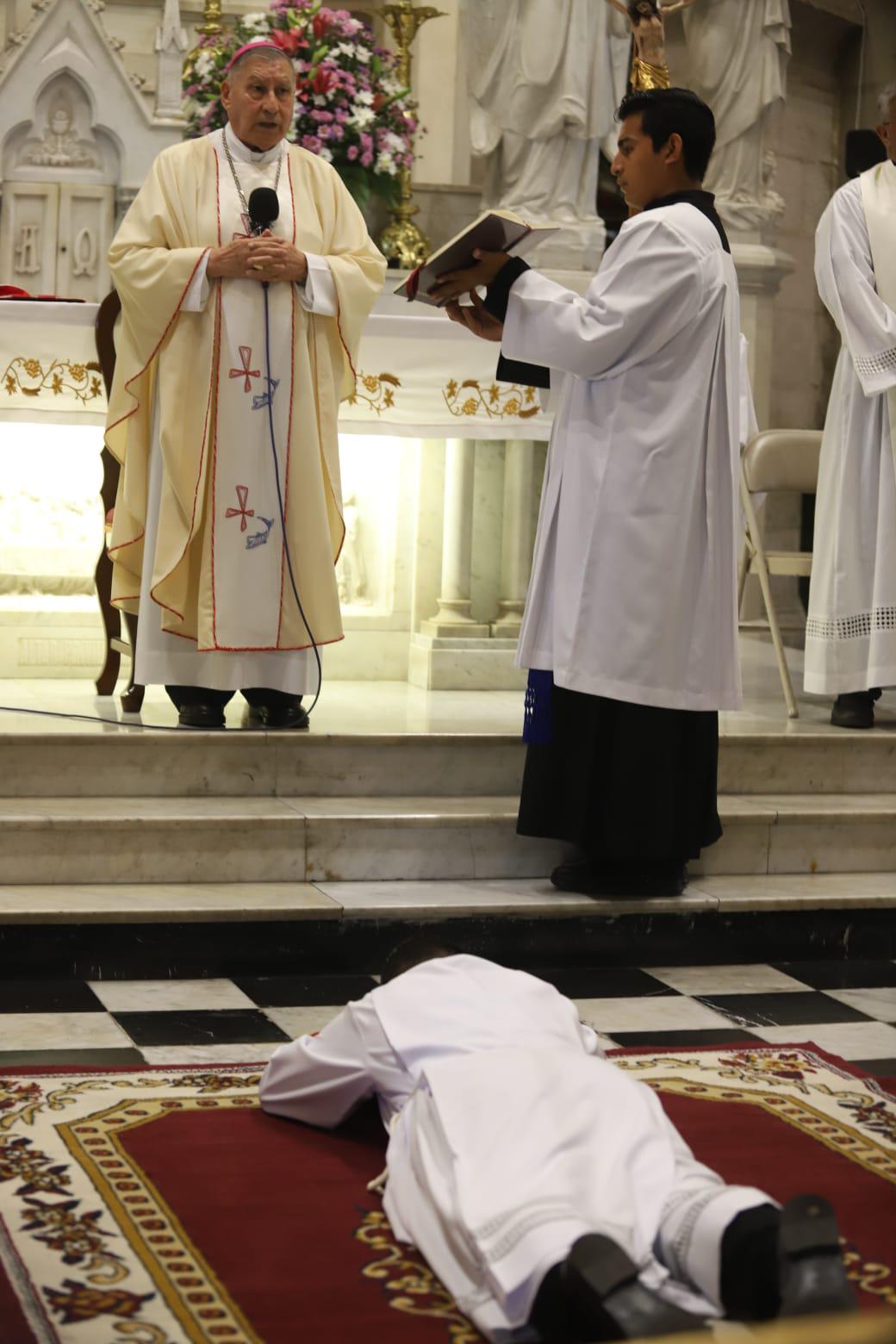 $!Da la bienvenida la Diócesis de Mazatlán a Luis Gonzalo Viera como nuevo diácono