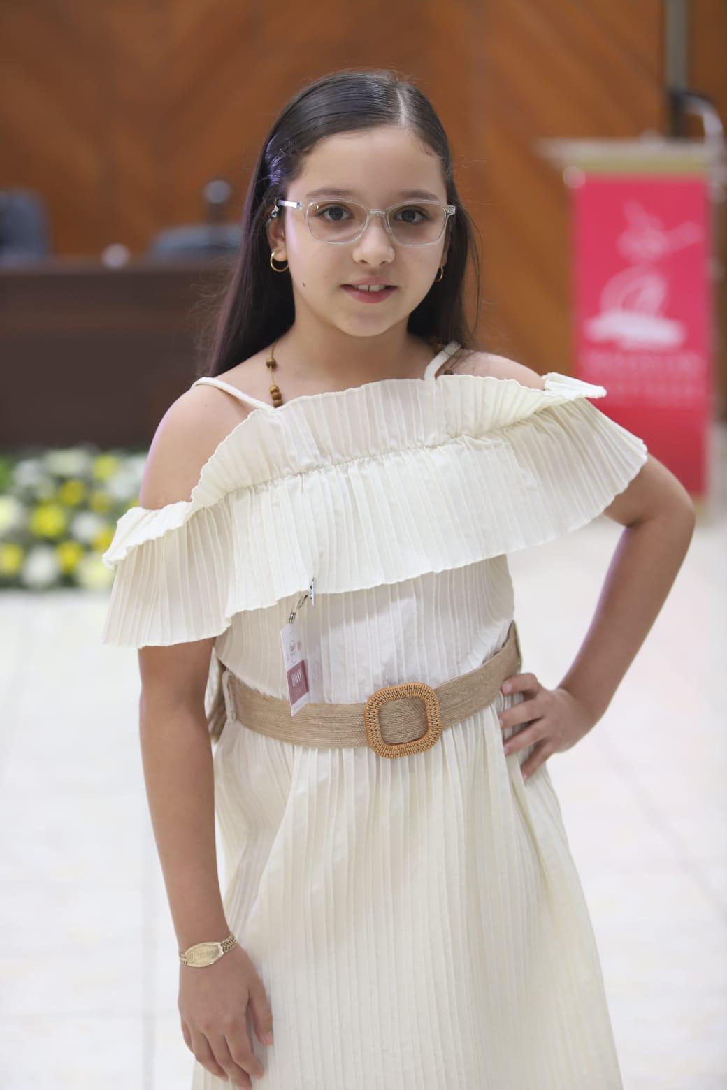 $!Divany Yissel llama a construir un mejor futuro para los niños en Mazatlán