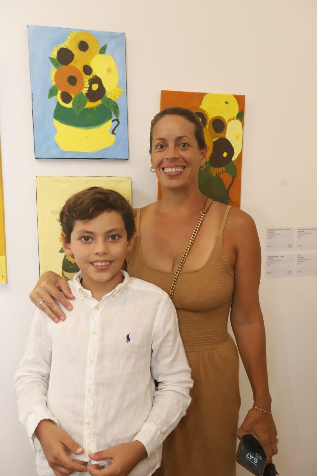 $!Eugenio Russek con su mamá, Anette Márquez.