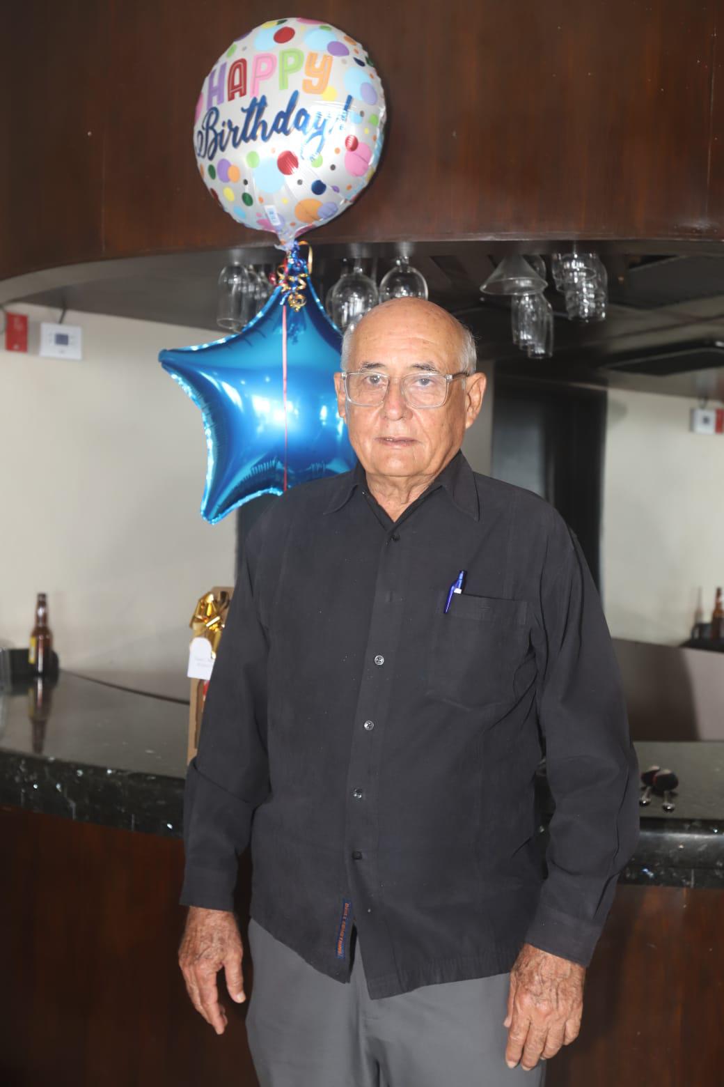 $!El festejado agradeció a los presentes por acompañarlo en esta fecha tan especial.