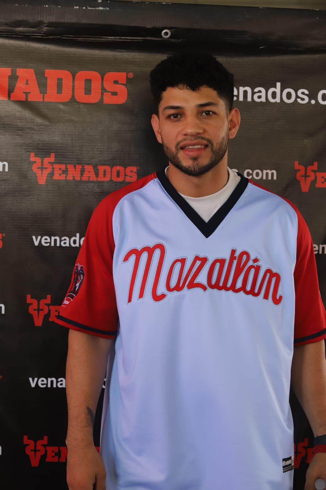 $!Feliz de estar de vuelta con Venados: Fabricio Macías