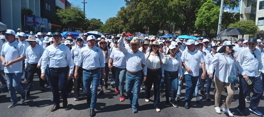 $!Cancelan desfile del 1 de Mayo; UAS cambia ruta hacia el Palacio de Gobierno