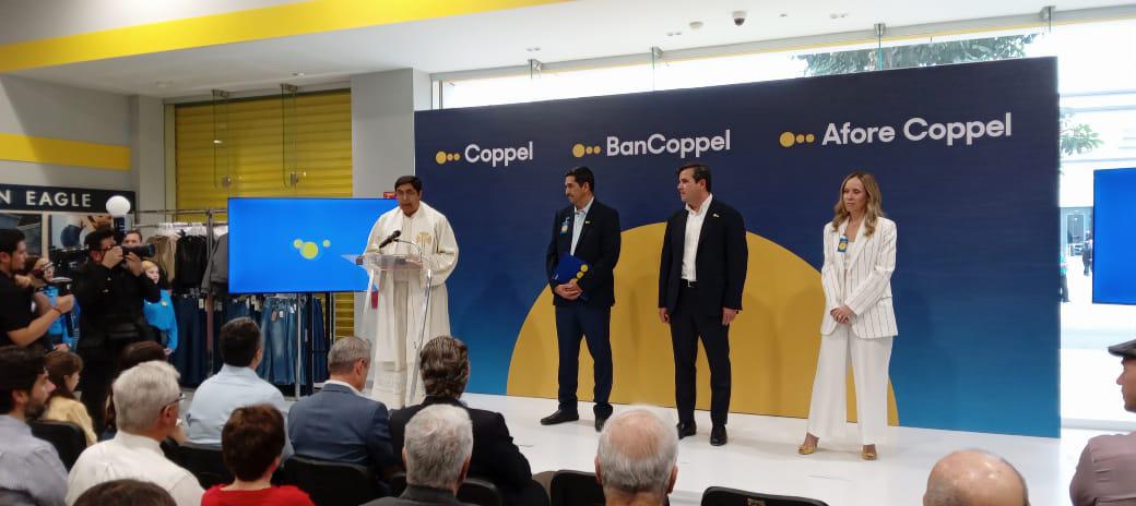 $!Coppel reinaugura su tienda en el Centro de Culiacán con nueva imagen