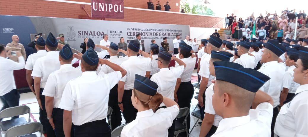 $!Egresan de la Unipol 191 elementos para corporaciones de seguridad estatal, municipal y Fiscalía de Sinaloa