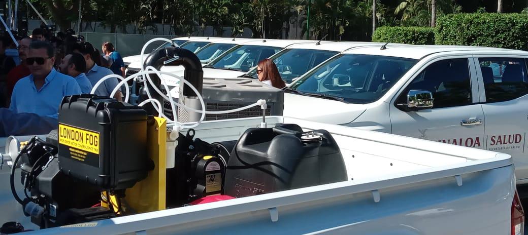 $!Rocha entrega 22 unidades móviles para fortalecer programa contra dengue en Sinaloa