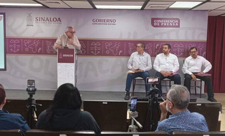 Aclara Rocha Moya que policías municipales de Culiacán están renunciando de manera voluntaria y sin presiones