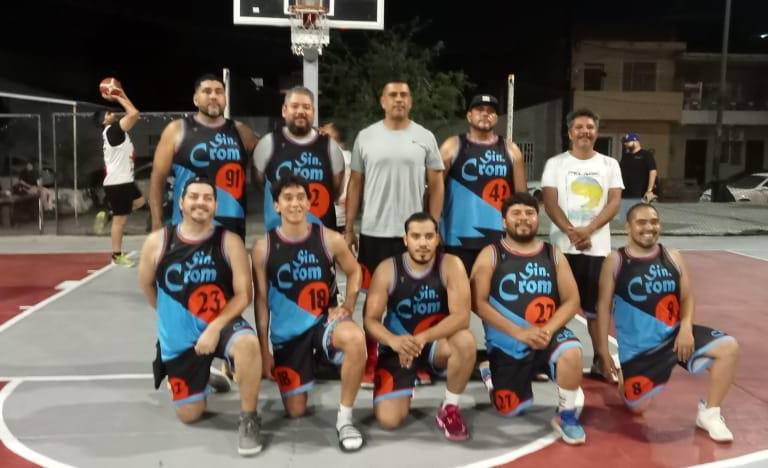 CROM pega primero en eliminación de Baloncesto, en Ángel Flores