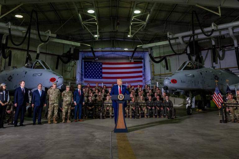 No queremos vehículos de México o Canadá, dice Trump