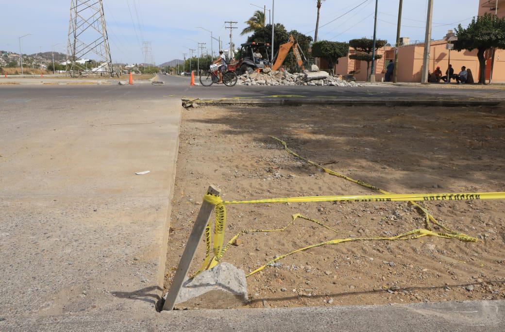 $!Habilitan Avenida de las Torres como ruta alterna por construcción de paso superior en Mazatlán