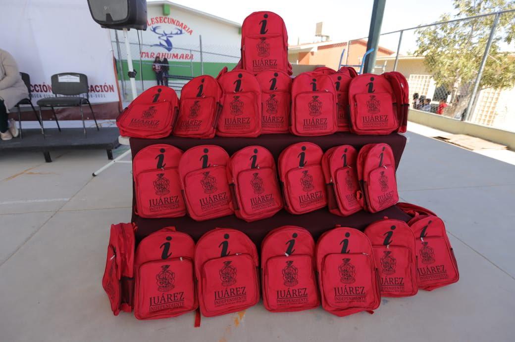 $!Productos entregados por el Municipio de Juárez en el Programa ‘Mochilaton 2019’.