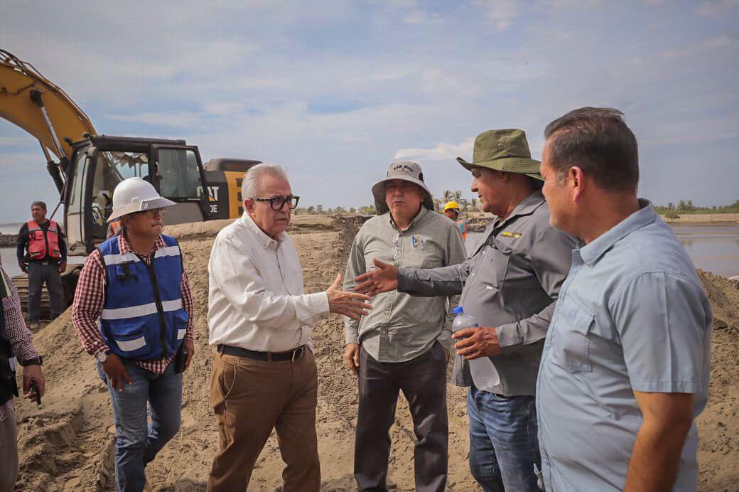 $!Supervisa Gobernador Rocha construcción del puente Bellavista-Boca del Río-Las Glorias