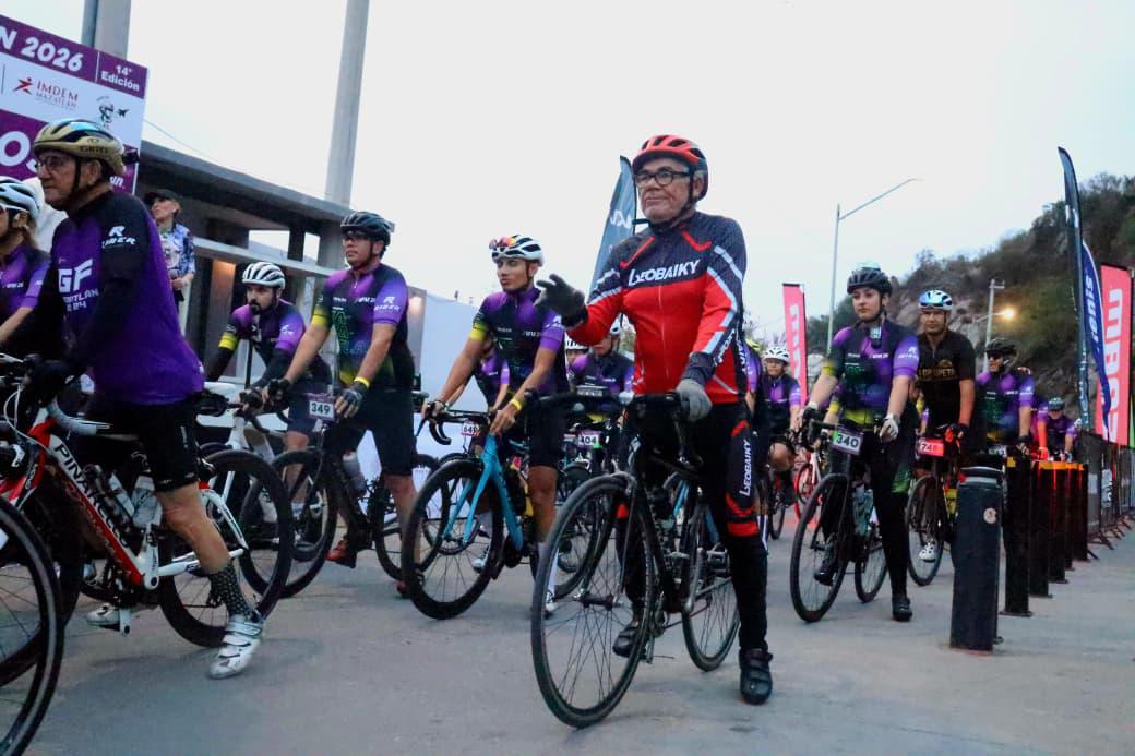 $!Gran Fondo Mazatlán reúne a 700 ciclistas en su 14ª edición