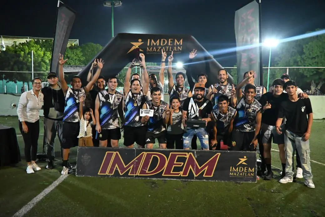 $!Se estrenan federales alzando el campeonato de la Liga Imdem de Futbol Rápido