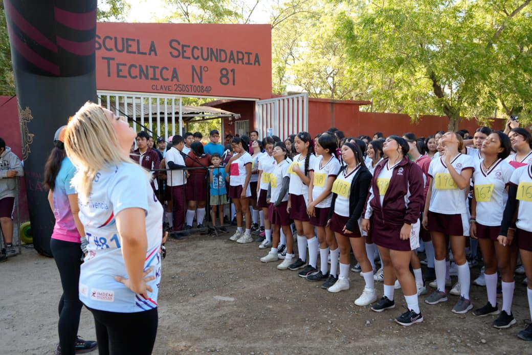 $!Carrera Kilómetros por la Paz une a El Castillo en Mazatlán