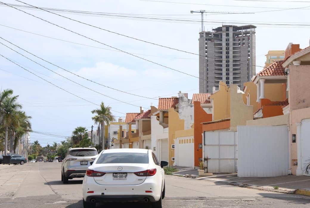 $!Apagón en Sábalo Country deja afectaciones a vecinos, comercios y vialidades durante más de dos horas